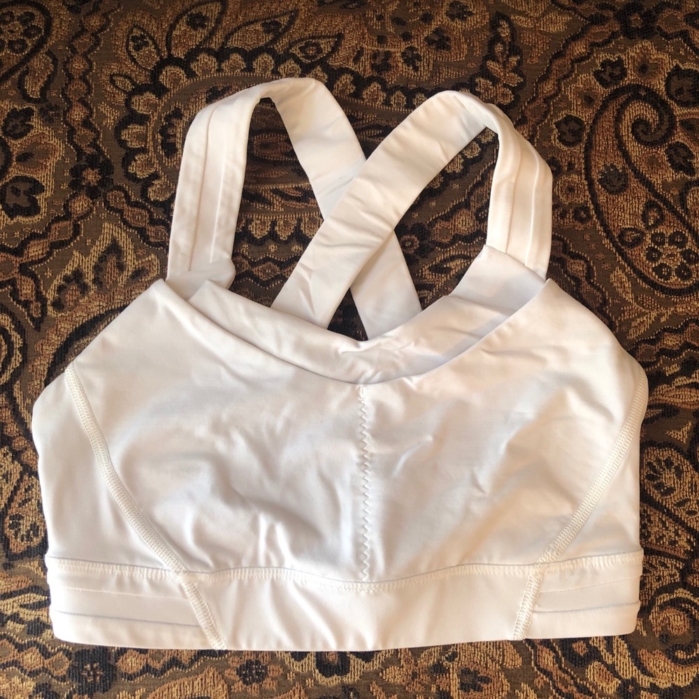 Lululemon sports bra size 4